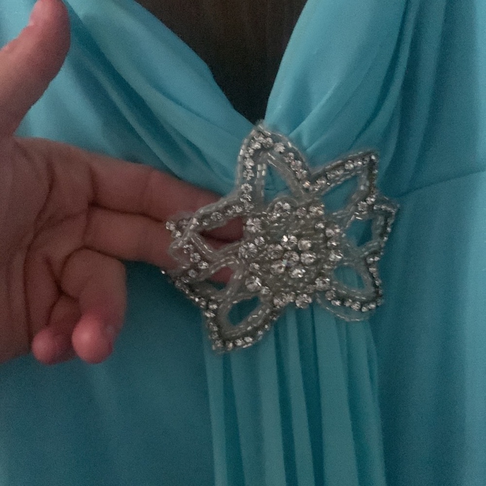 Beautiful prom dress worn once - Picture 3 of 3